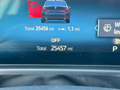 Used 2025 BMW 330i Sedan image 41