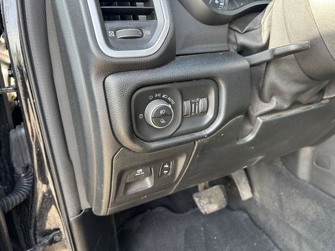 Used 2019 RAM 1500 Big Horn AWD/4WD image 20