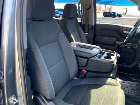 Used 2021 Chevrolet Silverado 1500 LT image 9