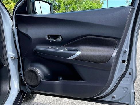 Used 2023 Nissan Kicks SV FWD image 22