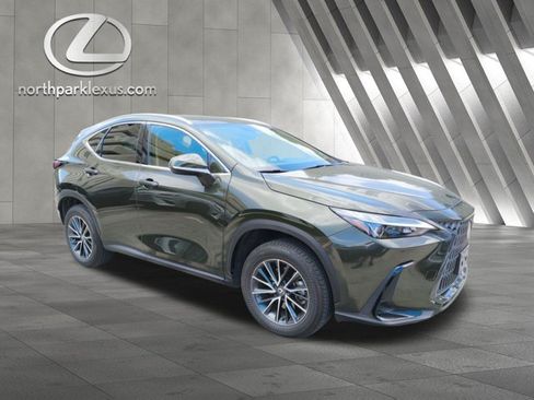 Certified 2025 Lexus NX 250 FWD w/ Accessory Package (Z1) image 5