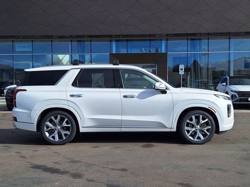 Used 2021 Hyundai Palisade Limited image 2