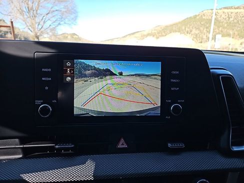 Used 2024 Kia Sportage LX image 24