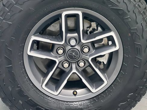Used 2025 Jeep Gladiator Mojave w/ Convenience Group AWD/4WD image 62