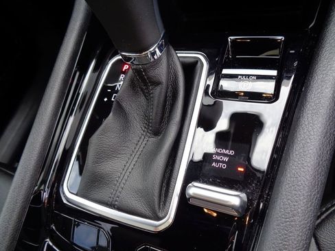 Certified 2024 Jeep Compass Limited image 22