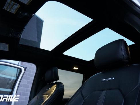 Used 2017 Ford F350 Platinum w/ Platinum Ultimate Package image 35