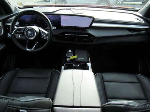 Used 2025 Buick Enclave Avenir w/ Super Cruise Package image 13