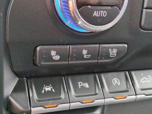 Used 2019 GMC Sierra 1500 AT4 w/ AT4 Premium Package image 23