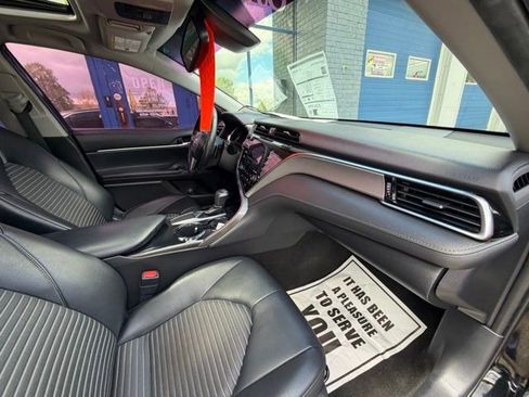 Used 2018 Toyota Camry SE w/ Audio Package FWD image 26