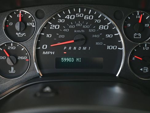 Used 2021 Chevrolet Express 2500 RWD image 21