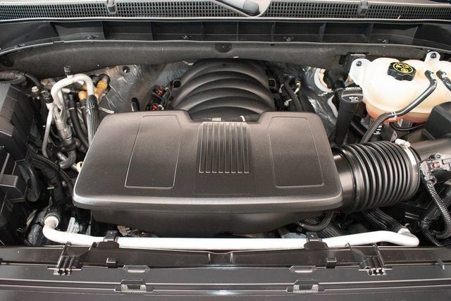 Used 2021 GMC Yukon XL SLT w/ SLT Luxury Plus Package RWD image 3