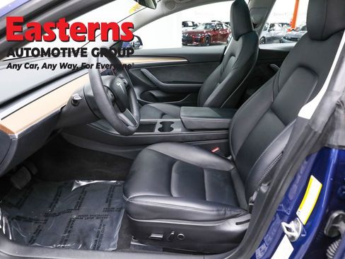 Used 2023 Tesla Model 3 Standard Range image 14