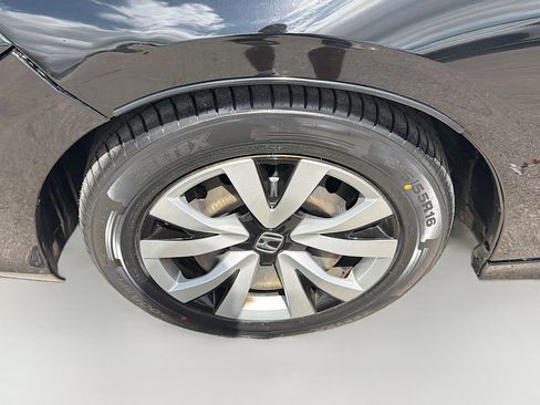 Used 2023 Honda Civic LX image 35