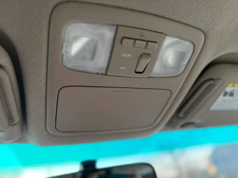 Used 2006 Toyota Highlander Limited image 28