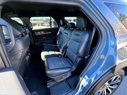 Used 2025 Ford Explorer ST-Line w/ Premium Package image 21