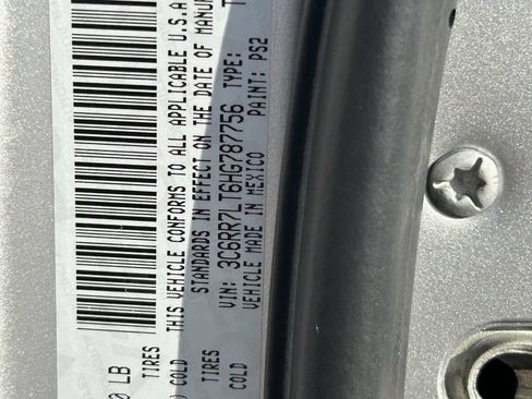 Used 2017 RAM 1500 Big Horn AWD/4WD image 33