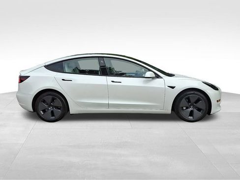 Used 2023 Tesla Model 3 Standard Range RWD image 9