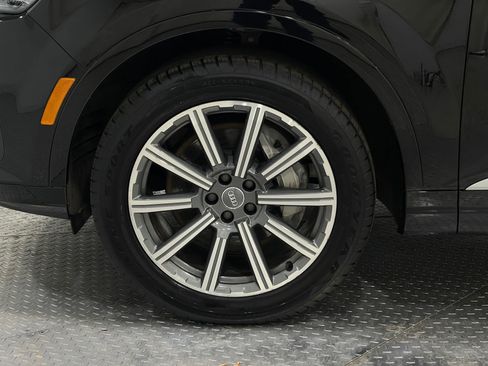 Used 2018 Audi Q7 3.0T Premium Plus w/ Premium Plus Package image 36