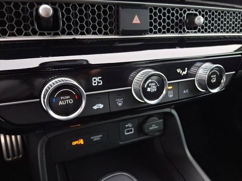 Used 2023 Honda Civic Sport image 16