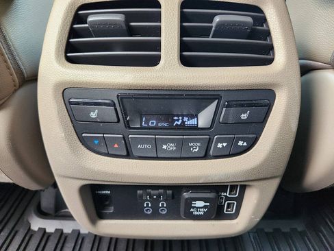Used 2021 Honda Pilot Touring image 18