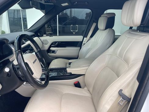 Used 2018 Land Rover Range Rover Supercharged AWD/4WD image 3
