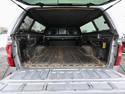 Used 2014 GMC Sierra 1500 SLE image 16