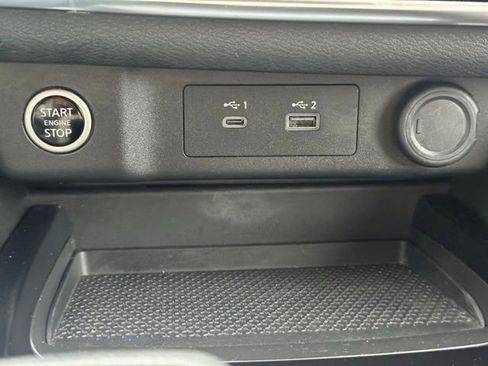 Used 2023 Nissan Rogue SV image 40