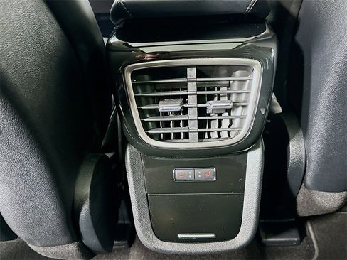 Used 2021 Lincoln Nautilus Reserve w/ Equipment Group 202A image 27