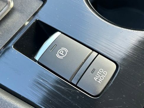 Used 2023 Nissan Rogue S FWD image 33