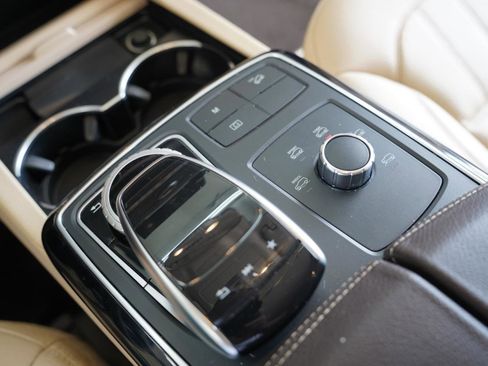 Used 2018 Mercedes-Benz GLE 350 4MATIC image 22