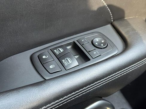 Used 2018 Dodge Challenger R/T Scat Pack image 22