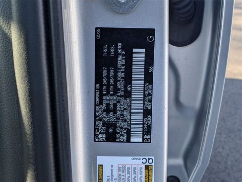 Used 2025 Toyota 4Runner SR5 image 38