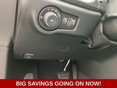 New 2026 Chrysler Pacifica Select w/ S Appearance Package image 13