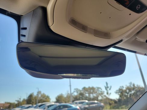 Certified 2025 Volvo XC60 B5 Plus image 27