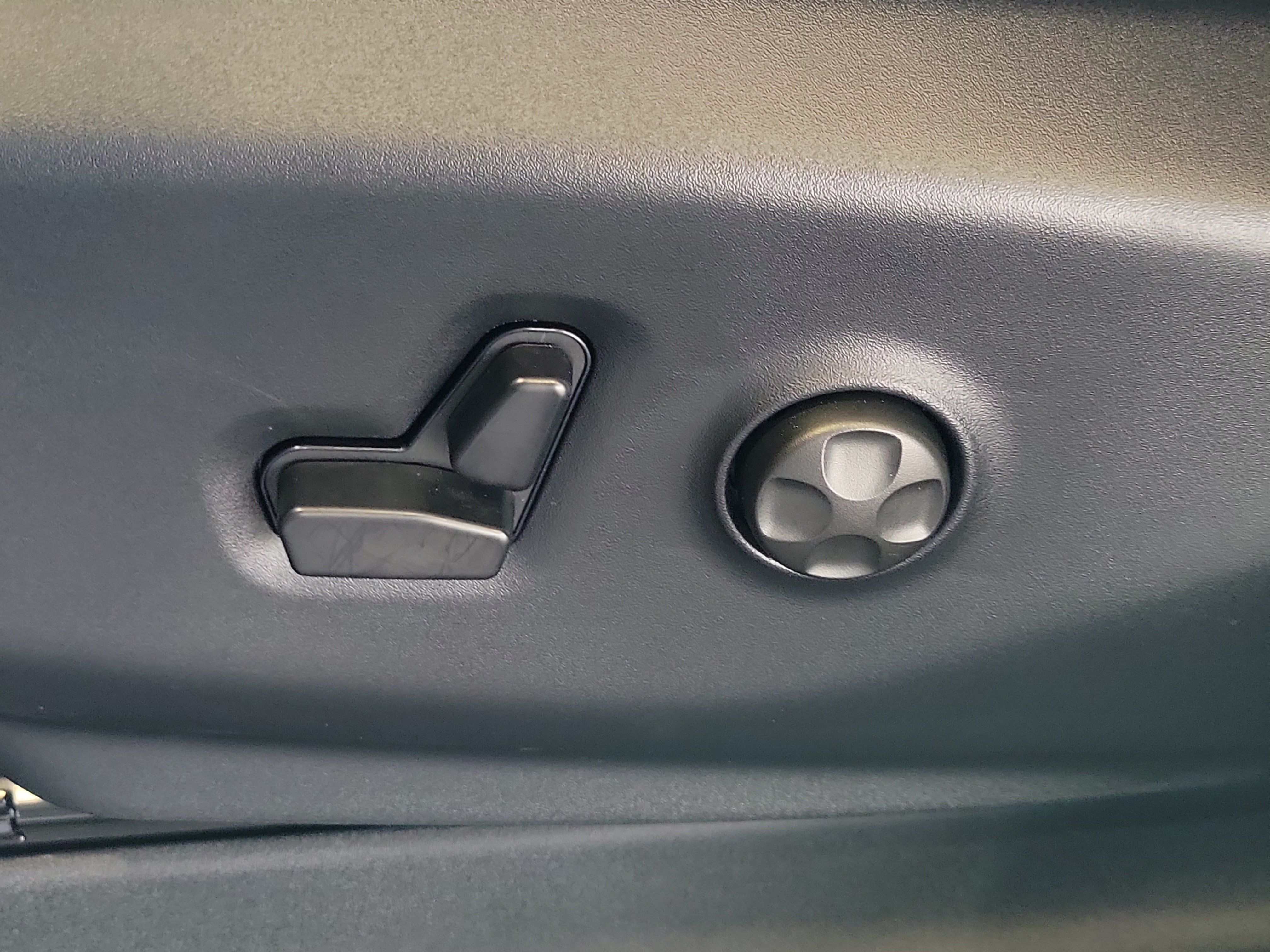 New 2026 Chrysler Pacifica Select w/ S Appearance Package FWD image 20