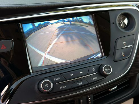 Used 2020 Buick Envision Essence FWD image 16