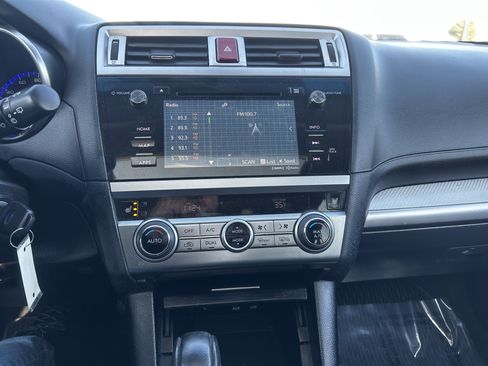 Used 2016 Subaru Outback 2.5i Premium w/ Popular Package #3 image 19