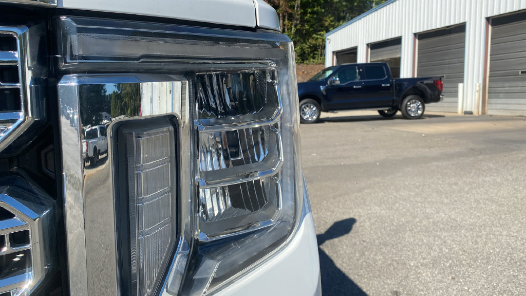 Used 2020 GMC Sierra 2500 Denali w/ Denali Ultimate Package AWD/4WD image 9