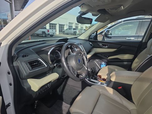 Used 2019 Subaru Ascent Limited image 3