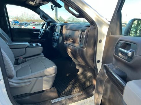 Used 2021 Chevrolet Silverado 1500 LT w/ Bed Protection Package image 9