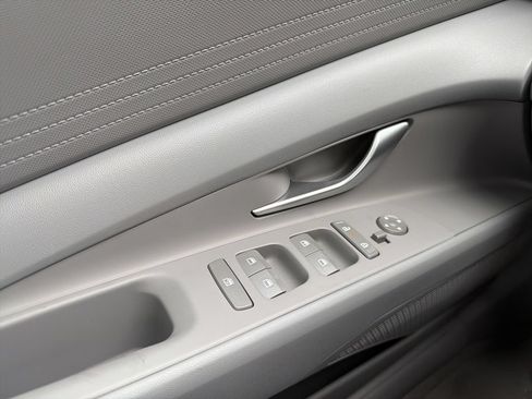 New 2026 Hyundai Elantra SE FWD image 27