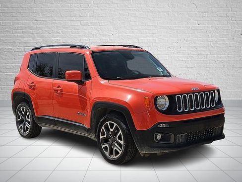 Used 2018 Jeep Renegade Latitude w/ Popular Equipment Group FWD image 6