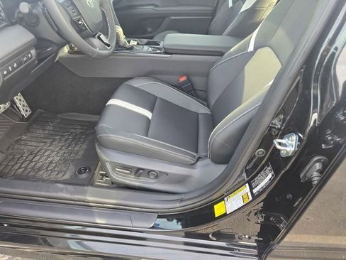 Certified 2025 Toyota Camry SE image 19