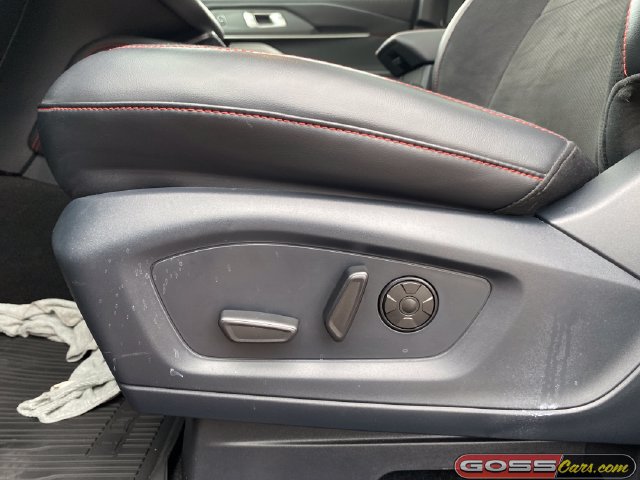 Used 2025 Ford Explorer ST AWD/4WD image 28
