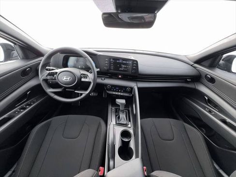 New 2026 Hyundai Elantra Sport FWD image 13
