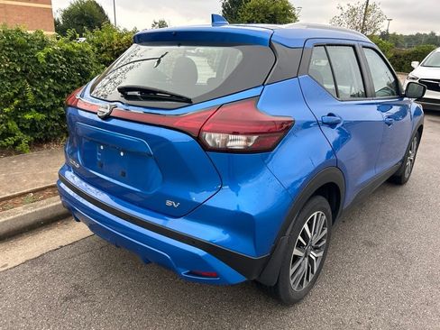 Used 2024 Nissan Kicks SV FWD image 3