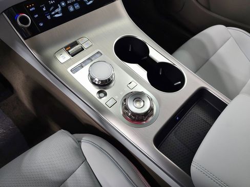 Used 2026 Genesis GV70 2.5T Advanced image 27