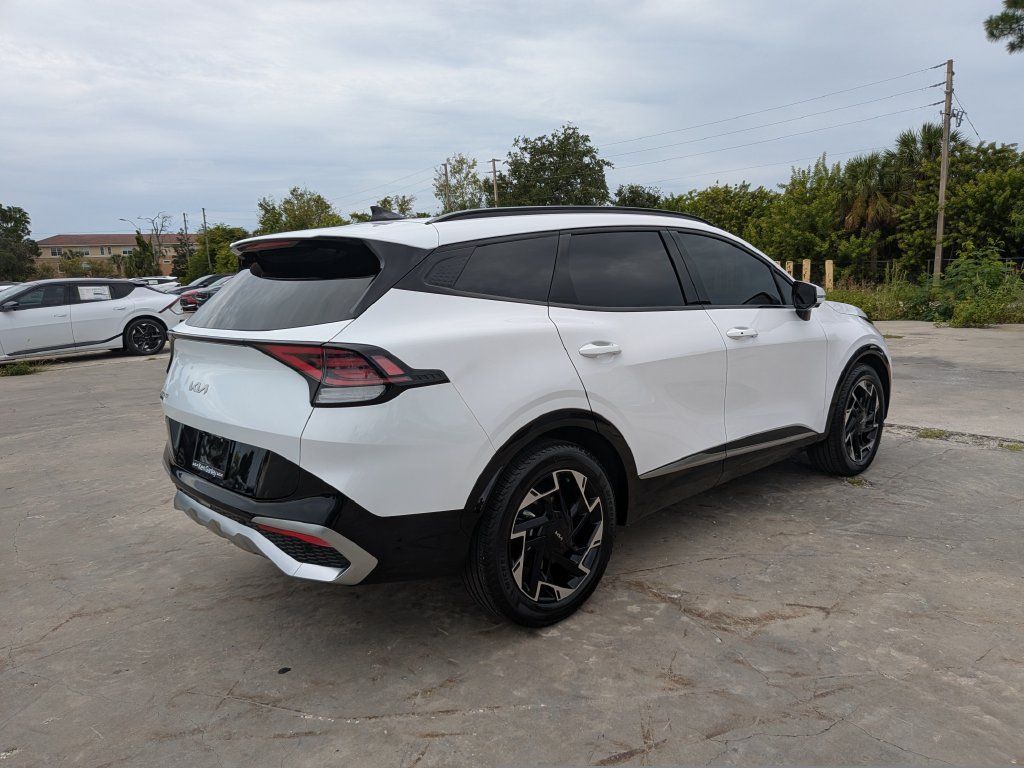Certified 2025 Kia Sportage SX FWD image 8