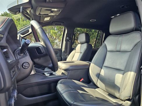 Used 2022 Chevrolet Suburban RST w/ Luxury Package image 14