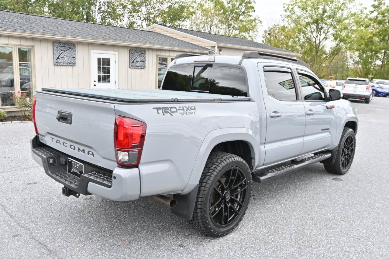 Used 2018 Toyota Tacoma TRD Sport w/ Technology Package AWD/4WD image 14